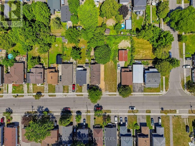 118 EMERY STREET W, London South (South E), Ontario, N6J1S1