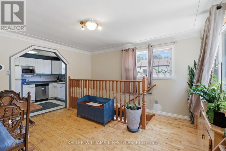 118 EMERY STREET W, London South (South E), Ontario, N6J1S1
