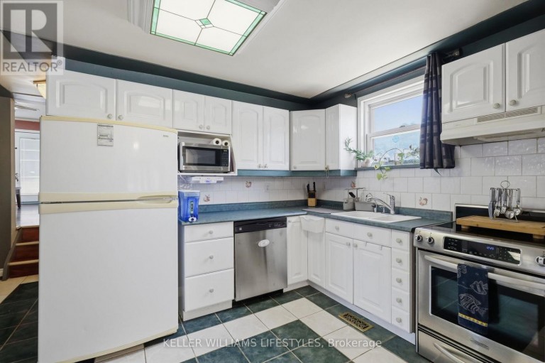 118 EMERY STREET W, London South (South E), Ontario, N6J1S1