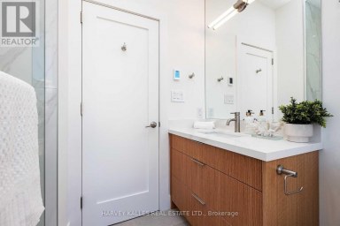 165R WYCHWOOD AVENUE Toronto (Humewood-Cedarvale) Ontario photo 17