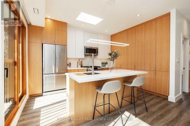 165R WYCHWOOD AVENUE Toronto (Humewood-Cedarvale) Ontario photo 24
