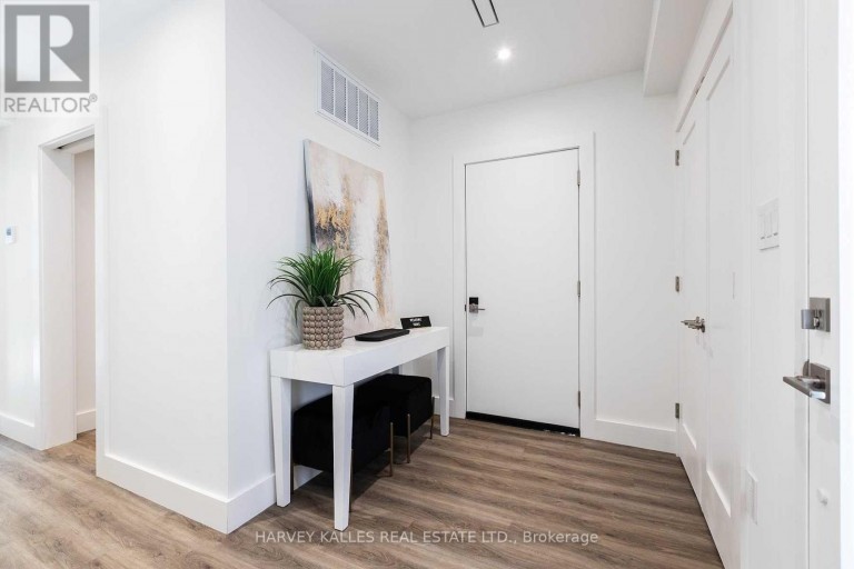 165R WYCHWOOD AVENUE, Toronto (Humewood-Cedarvale), Ontario, M6C2T4