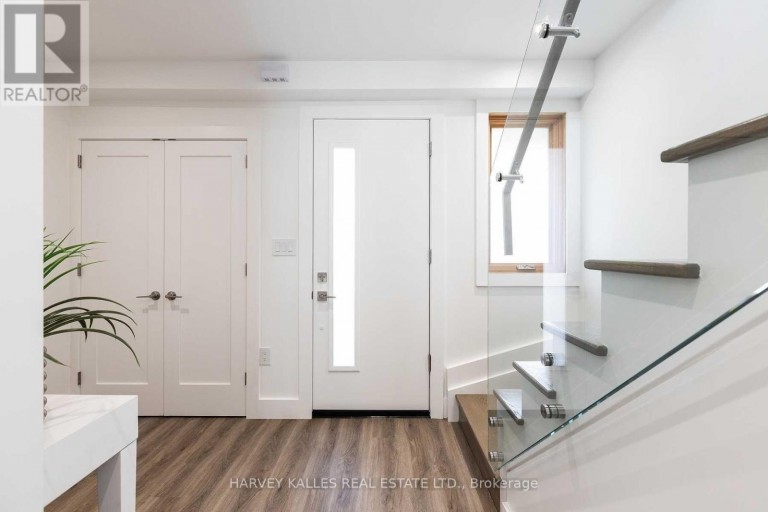 165R WYCHWOOD AVENUE, Toronto (Humewood-Cedarvale), Ontario, M6C2T4