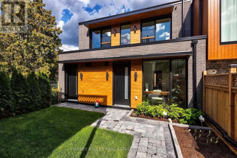 165R WYCHWOOD AVENUE, Toronto (Humewood-Cedarvale), Ontario, M6C2T4