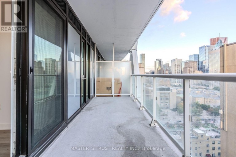 1916 - 230 SIMCOE STREET S, Toronto (Kensington-Chinatown), Ontario, M5T1T4