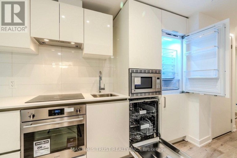 1916 - 230 SIMCOE STREET S, Toronto (Kensington-Chinatown), Ontario, M5T1T4