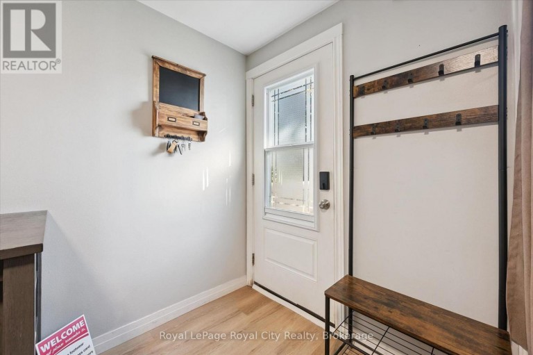 18 - 80 BURNS DRIVE, Guelph (Riverside Park), Ontario, N1H6V9