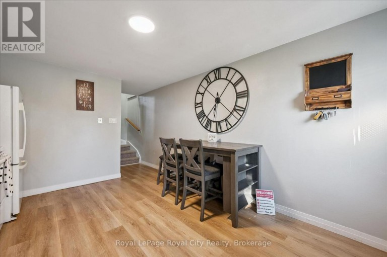 18 - 80 BURNS DRIVE, Guelph (Riverside Park), Ontario, N1H6V9