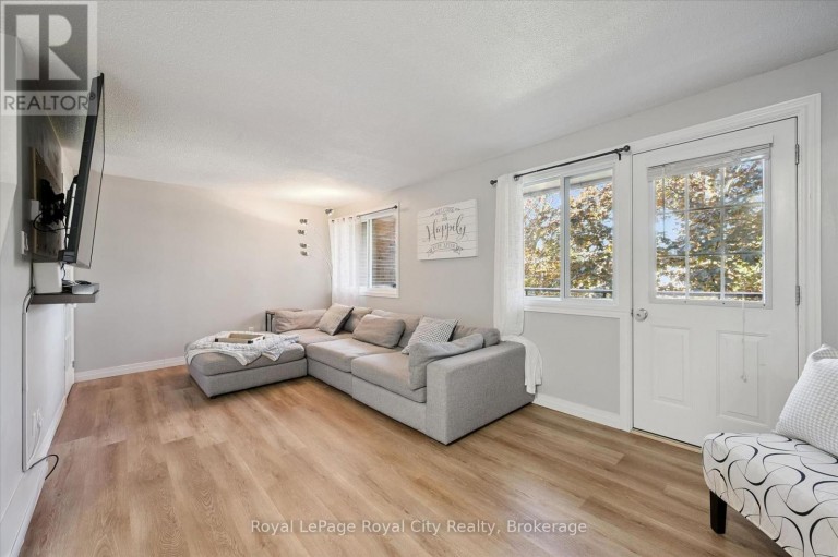 18 - 80 BURNS DRIVE, Guelph (Riverside Park), Ontario, N1H6V9