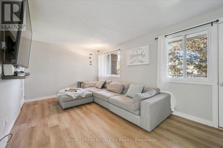 18 - 80 BURNS DRIVE, Guelph (Riverside Park), Ontario, N1H6V9