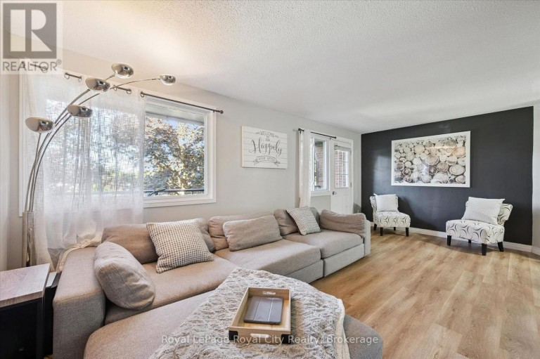 18 - 80 BURNS DRIVE, Guelph (Riverside Park), Ontario, N1H6V9