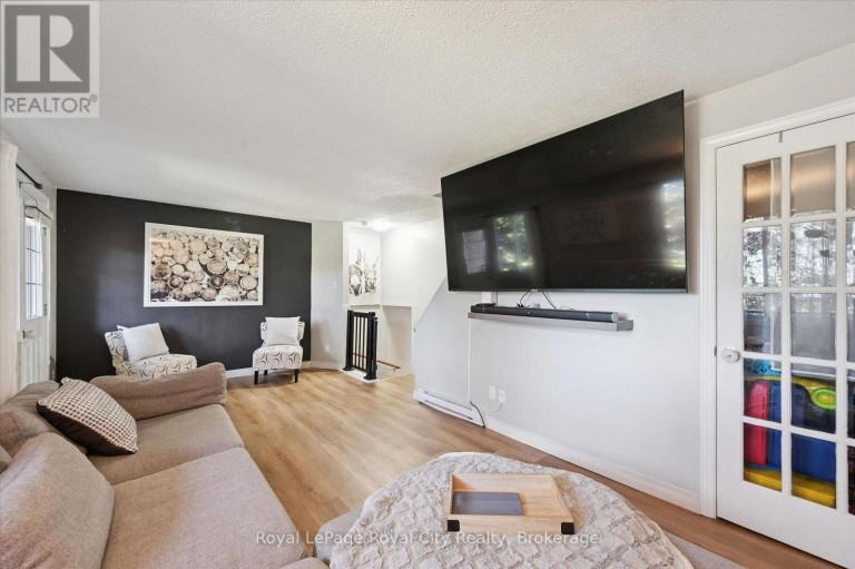 18 - 80 BURNS DRIVE, Guelph (Riverside Park), Ontario, N1H6V9