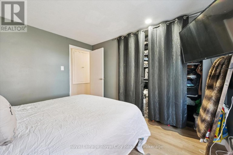 18 - 80 BURNS DRIVE, Guelph (Riverside Park), Ontario, N1H6V9