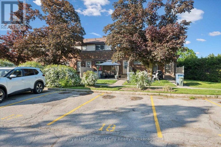 18 - 80 BURNS DRIVE, Guelph (Riverside Park), Ontario, N1H6V9