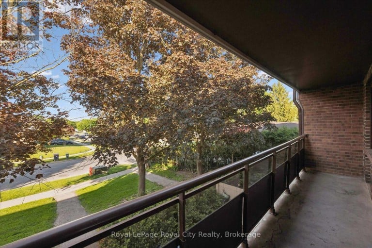 18 - 80 BURNS DRIVE, Guelph (Riverside Park), Ontario, N1H6V9