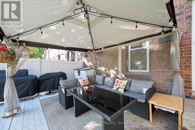 18 - 80 BURNS DRIVE, Guelph (Riverside Park), Ontario, N1H6V9