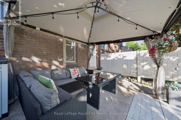 18 - 80 BURNS DRIVE, Guelph (Riverside Park), Ontario, N1H6V9