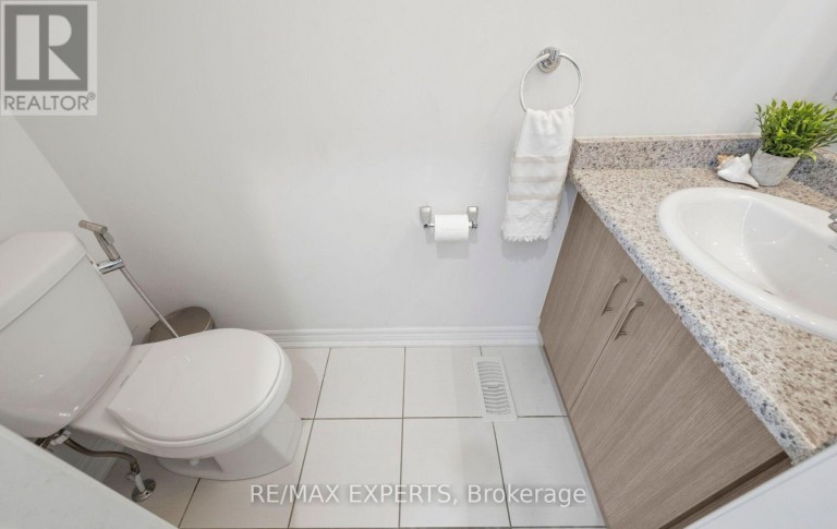 939 GREEN STREET, Innisfil (Lefroy), Ontario, L0L1W0
