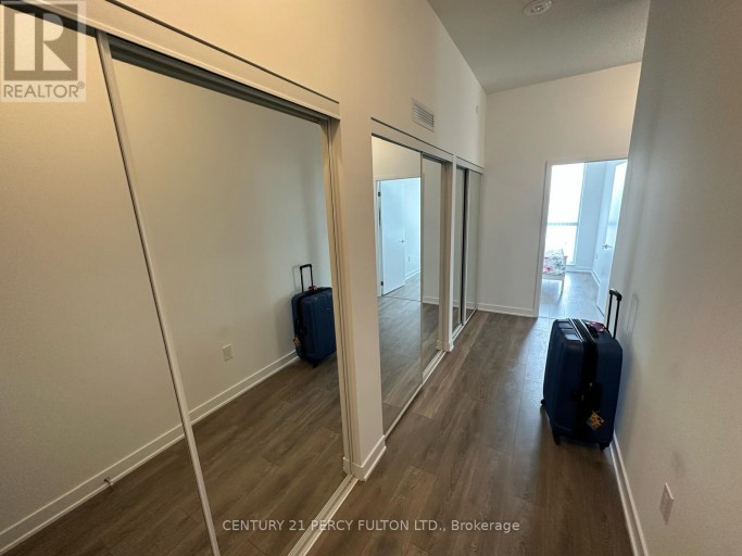 512 - 10 HONEYCRISP CRESCENT, Vaughan (Vaughan Corporate Centre), Ontario, L4K0M7