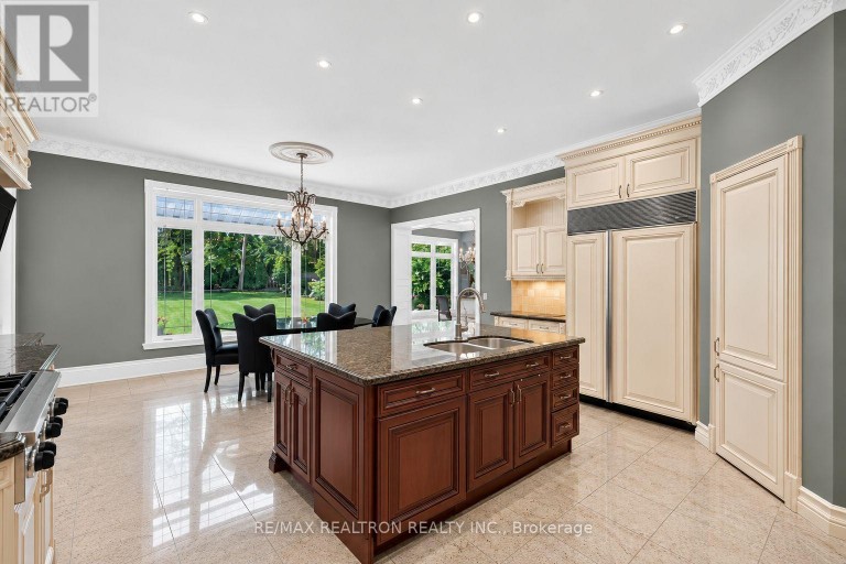 16 BOYLE DRIVE, Richmond Hill (South Richvale), Ontario, L4C6C9