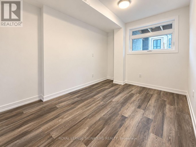 216 - 3 BANCROFT LANE, Richmond Hill (Jefferson), Ontario, L4E1M1
