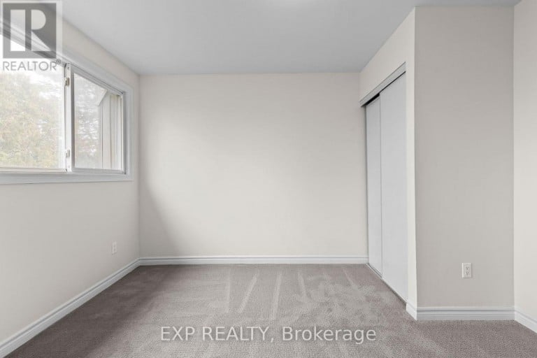 12 - 12 LANKIN BOULEVARD, Orillia, Ontario, L3V6T1