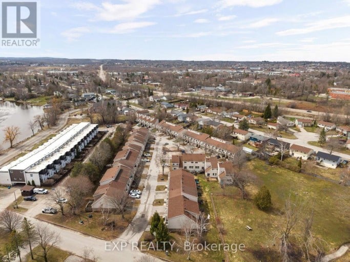 12 - 12 LANKIN BOULEVARD, Orillia, Ontario, L3V6T1