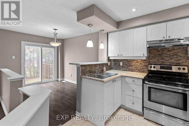12 - 12 LANKIN BOULEVARD, Orillia, Ontario, L3V6T1