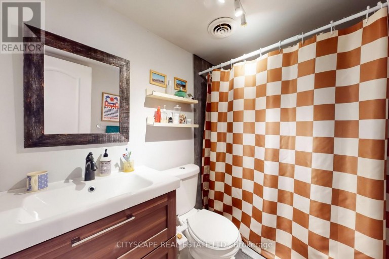 467 KEELE STREET, Toronto (Junction Area), Ontario, M6N3E1