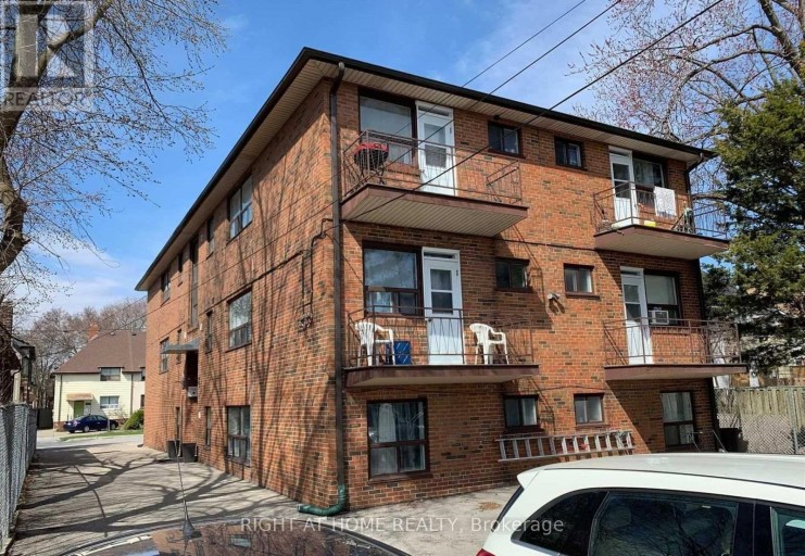 10 - 115 EIGHTH STREET, Toronto (New Toronto), Ontario, M8V3C5