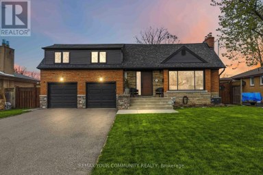 34 WALWYN AVENUE Toronto (Humberlea-Pelmo Park) Ontario photo 1