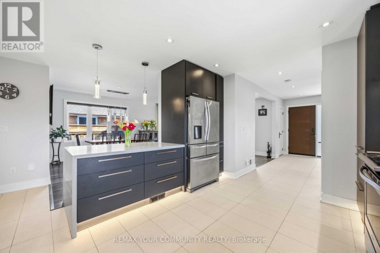 34 WALWYN AVENUE, Toronto (Humberlea-Pelmo Park), Ontario, M9N3H5