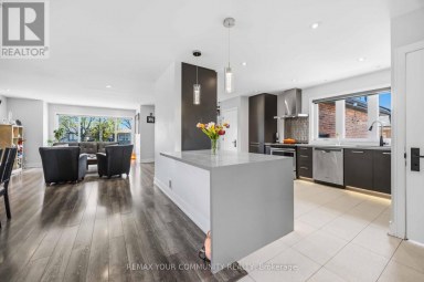 34 WALWYN AVENUE Toronto (Humberlea-Pelmo Park) Ontario photo 15