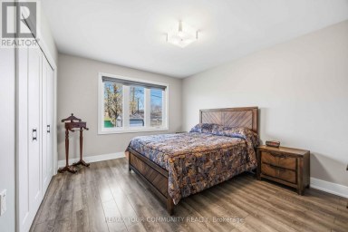 34 WALWYN AVENUE Toronto (Humberlea-Pelmo Park) Ontario photo 17