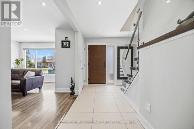 34 WALWYN AVENUE Toronto (Humberlea-Pelmo Park) Ontario photo 3