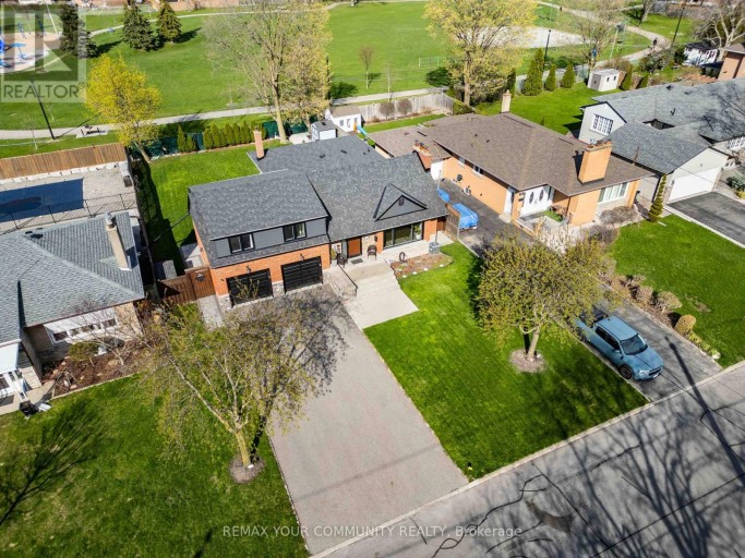 34 WALWYN AVENUE, Toronto (Humberlea-Pelmo Park), Ontario, M9N3H5