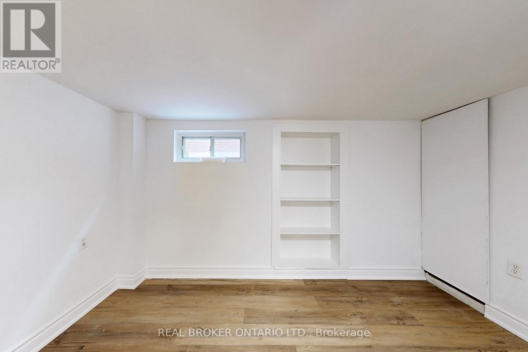 BSMT - 102 BOWIE AVENUE, Toronto (Briar Hill-Belgravia), Ontario, M6E2P7