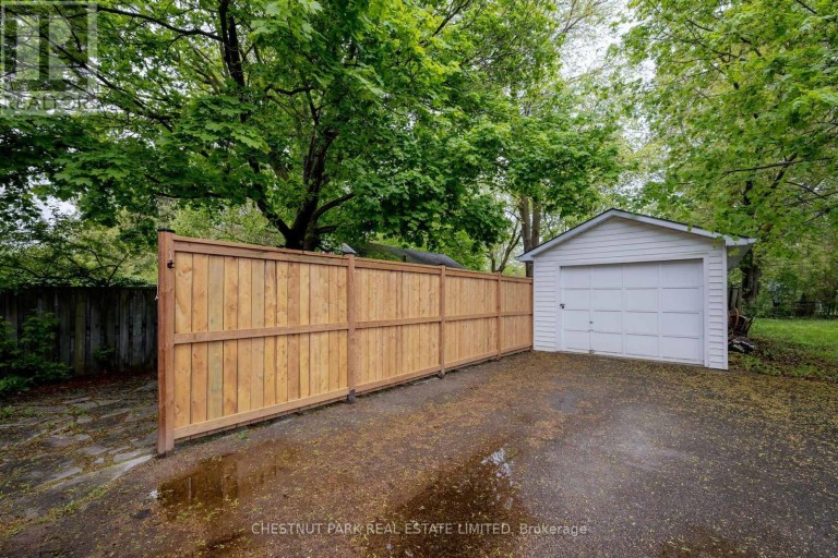 94 BRISCOE STREET E, London South (South F), Ontario, N6C1X2