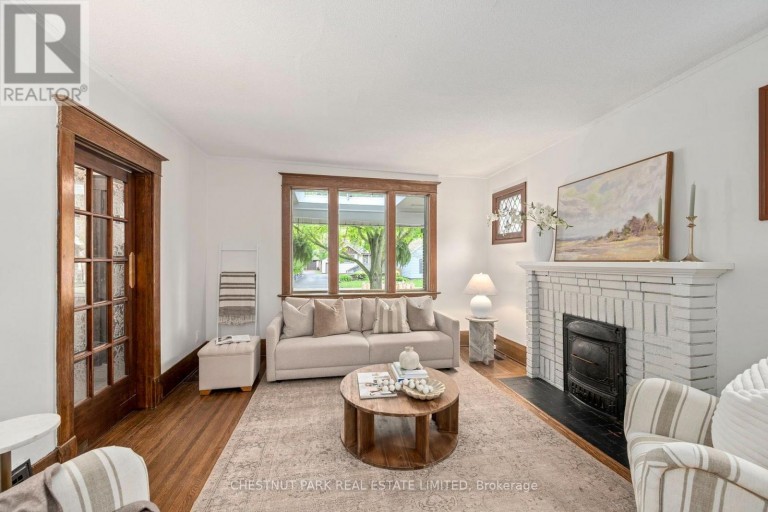 94 BRISCOE STREET E, London South (South F), Ontario, N6C1X2