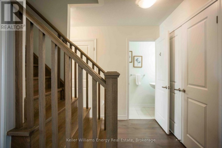 104 HOWE AVENUE, Toronto (Clairlea-Birchmount), Ontario, M1C0J4