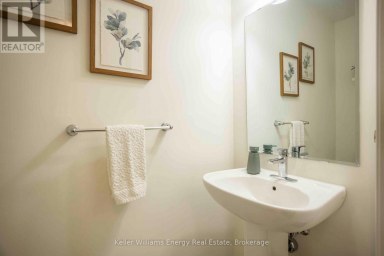 104 HOWE AVENUE Toronto (Clairlea-Birchmount) Ontario photo 17