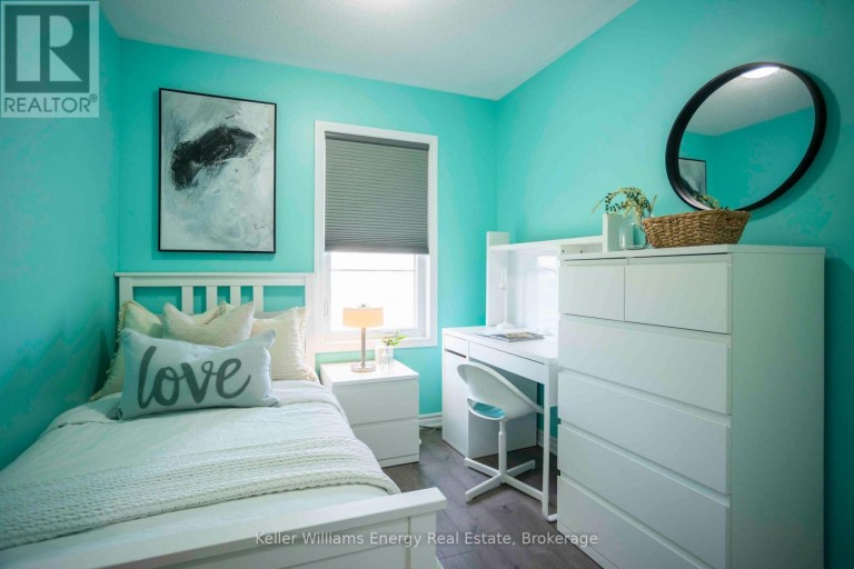 104 HOWE AVENUE, Toronto (Clairlea-Birchmount), Ontario, M1C0J4