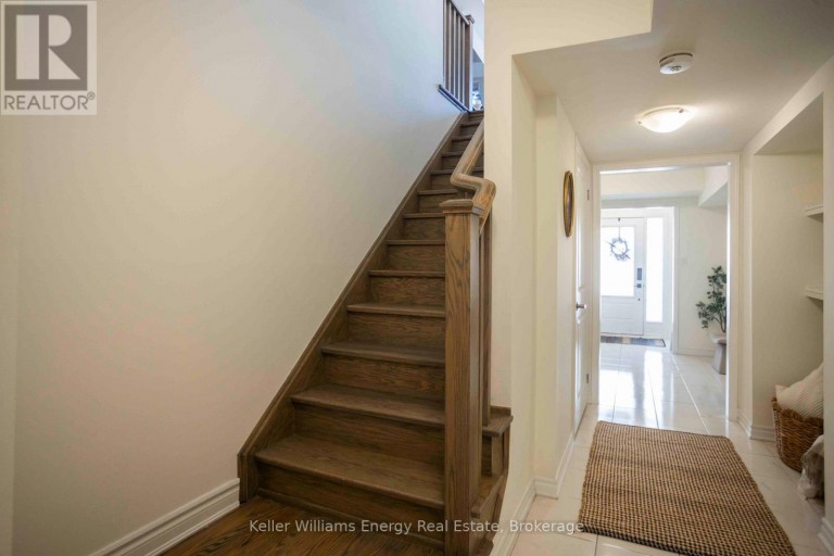 104 HOWE AVENUE, Toronto (Clairlea-Birchmount), Ontario, M1C0J4