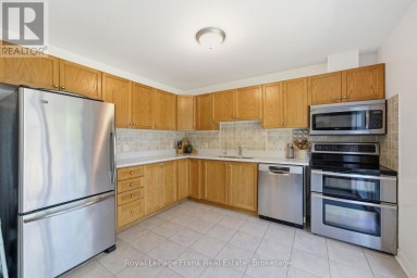 26 FALLINGBROOK CRESCENT Kawartha Lakes (Lindsay) Ontario photo 11