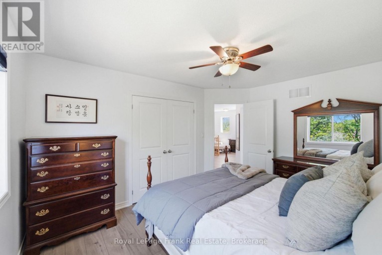 26 FALLINGBROOK CRESCENT, Kawartha Lakes (Lindsay), Ontario, K9V0B3