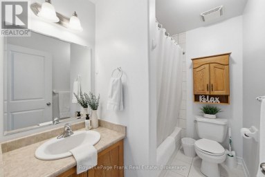 26 FALLINGBROOK CRESCENT Kawartha Lakes (Lindsay) Ontario photo 24