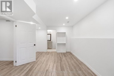 26 FALLINGBROOK CRESCENT Kawartha Lakes (Lindsay) Ontario photo 32