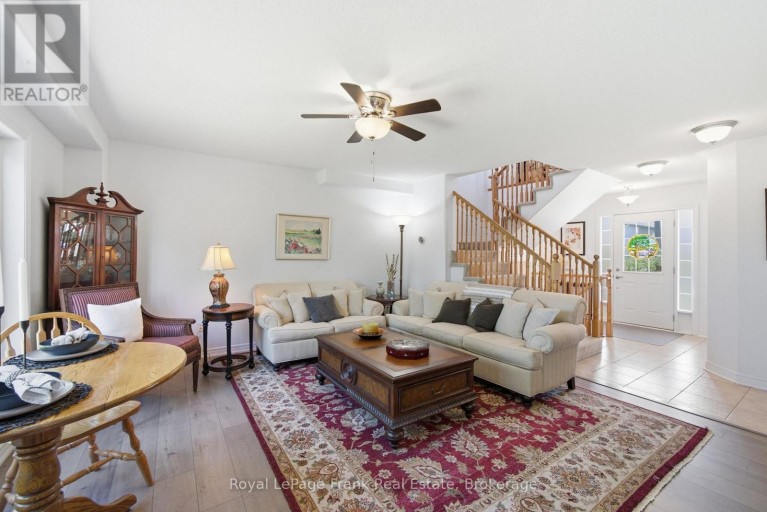 26 FALLINGBROOK CRESCENT, Kawartha Lakes (Lindsay), Ontario, K9V0B3