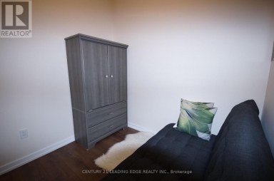 324 - 52 FOREST MANOR ROAD Toronto (Henry Farm) Ontario photo 6