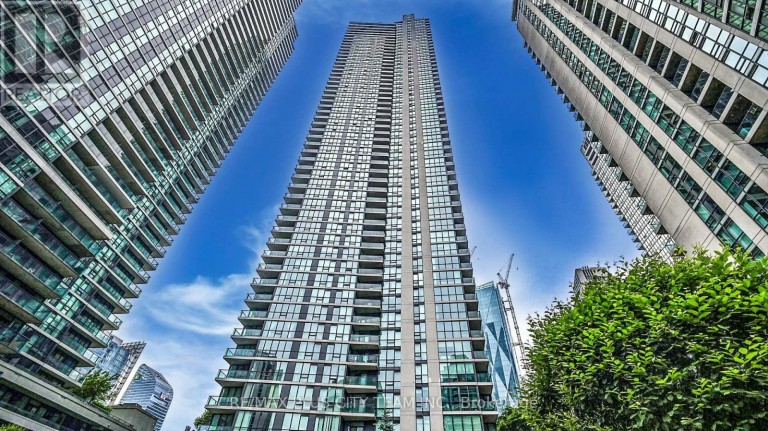 201 - 18 HARBOUR STREET, Toronto (Waterfront Communities), Ontario, M5J2Z6